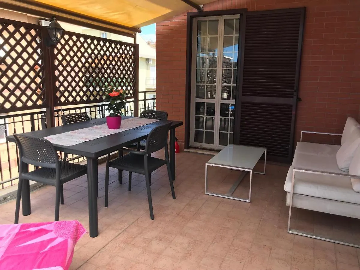 Appartement Attico Via Capo Soprano à Ostie